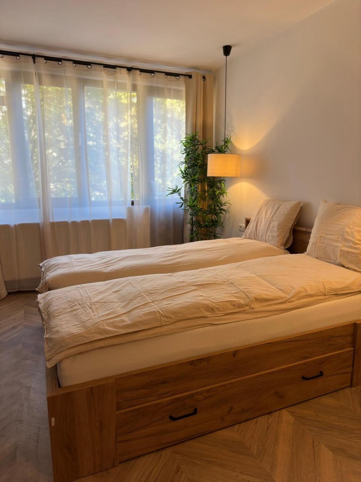 One Room Apartment- Self Check-In 24H Resita Exterior photo